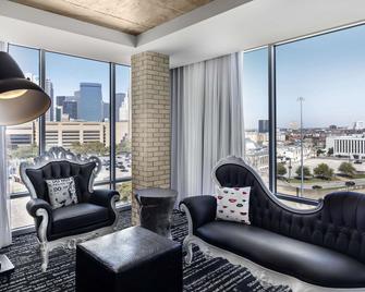 Lorenzo Hotel Dallas, Tapestry Collection by Hilton - Dallas - Sala de estar