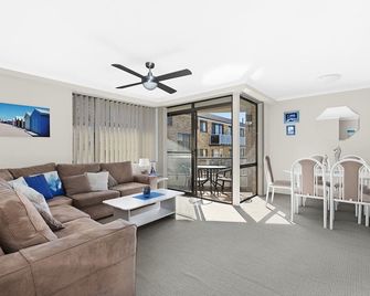 Golden Sands Apartment 10 - The Entrance - Pokój dzienny