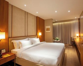 Purple Elephant Luxury Business Hotel - Kochi