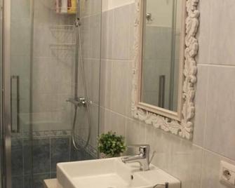 La Casa In Fiore - San Giovanni - Rome - Bathroom