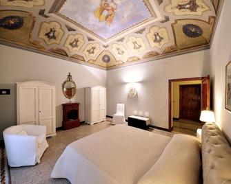 Historic house with garden in front of the Grotta Giusti Thermal pool near Lucca - Monsummano Terme - Camera da letto
