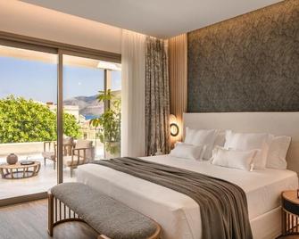 Deluxe Piazza Suite - Lixouri - Bedroom