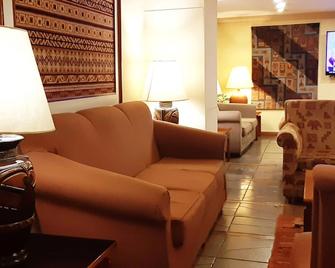 Hotel Gloria La Paz - La Paz - Wohnzimmer