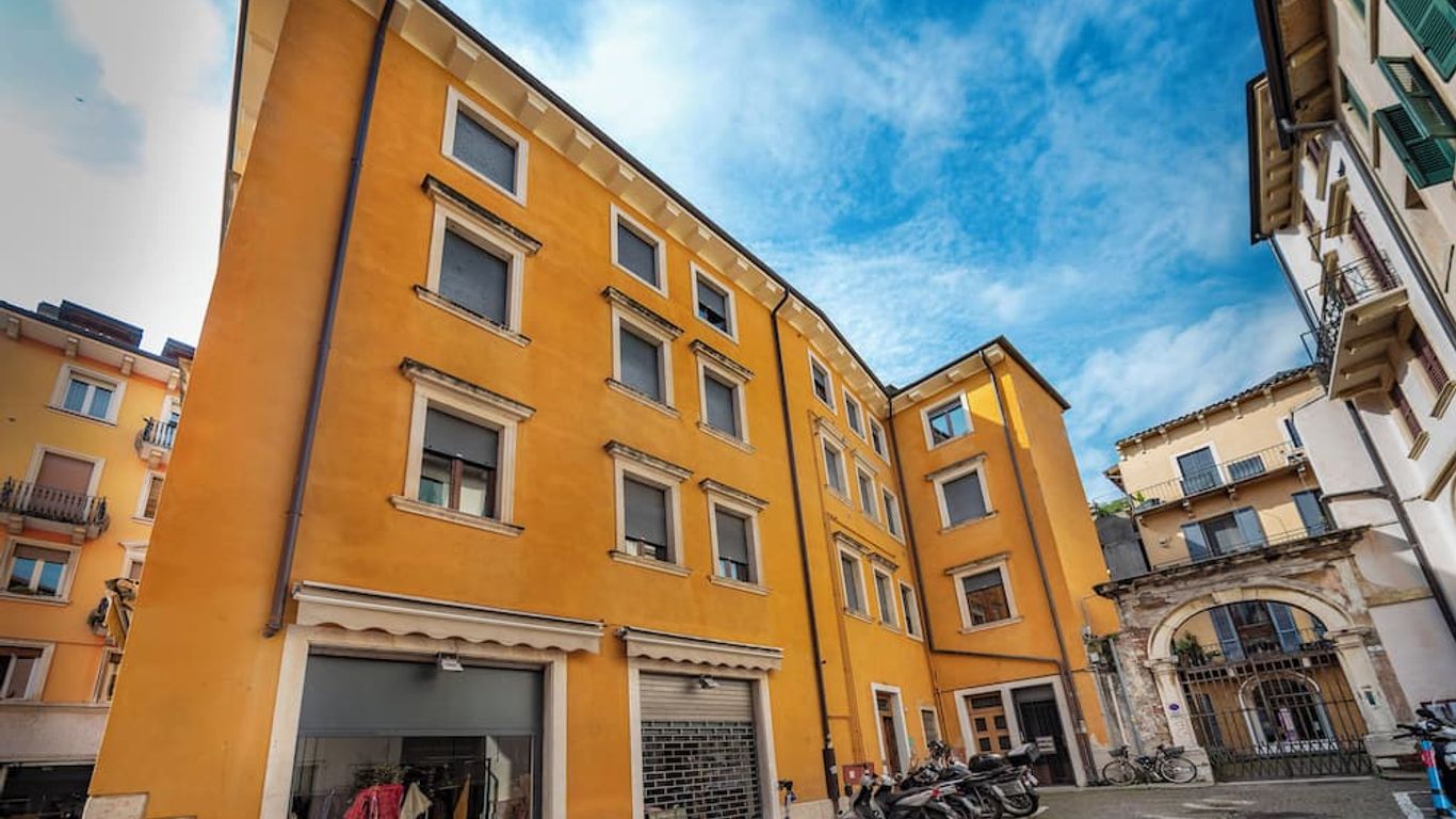 Italianflat - Rentroom Old Town - 200mt to Arena