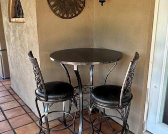 Secluded Oasis in the Desert - Safford - Dining room