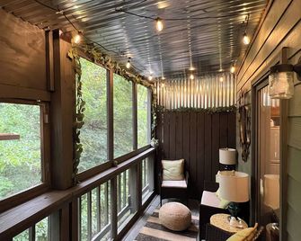 Forest Getaway & Golf at Lake - Bloomington