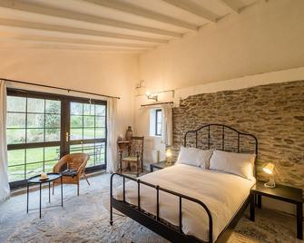 Ventry Farm - The Parlour Cottage by Trident Holiday Homes - Ventry - Bedroom