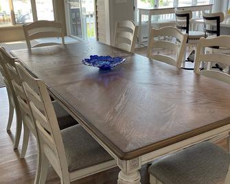 Lagoon front beach house - Manahawkin - Dining room