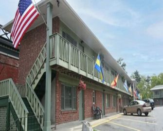 Community Court Motel - Saratoga Springs - Edificio