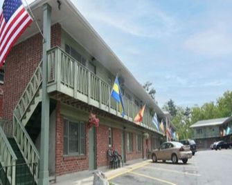 Community Court Motel - סאראטוגה ספרינגס - בניין