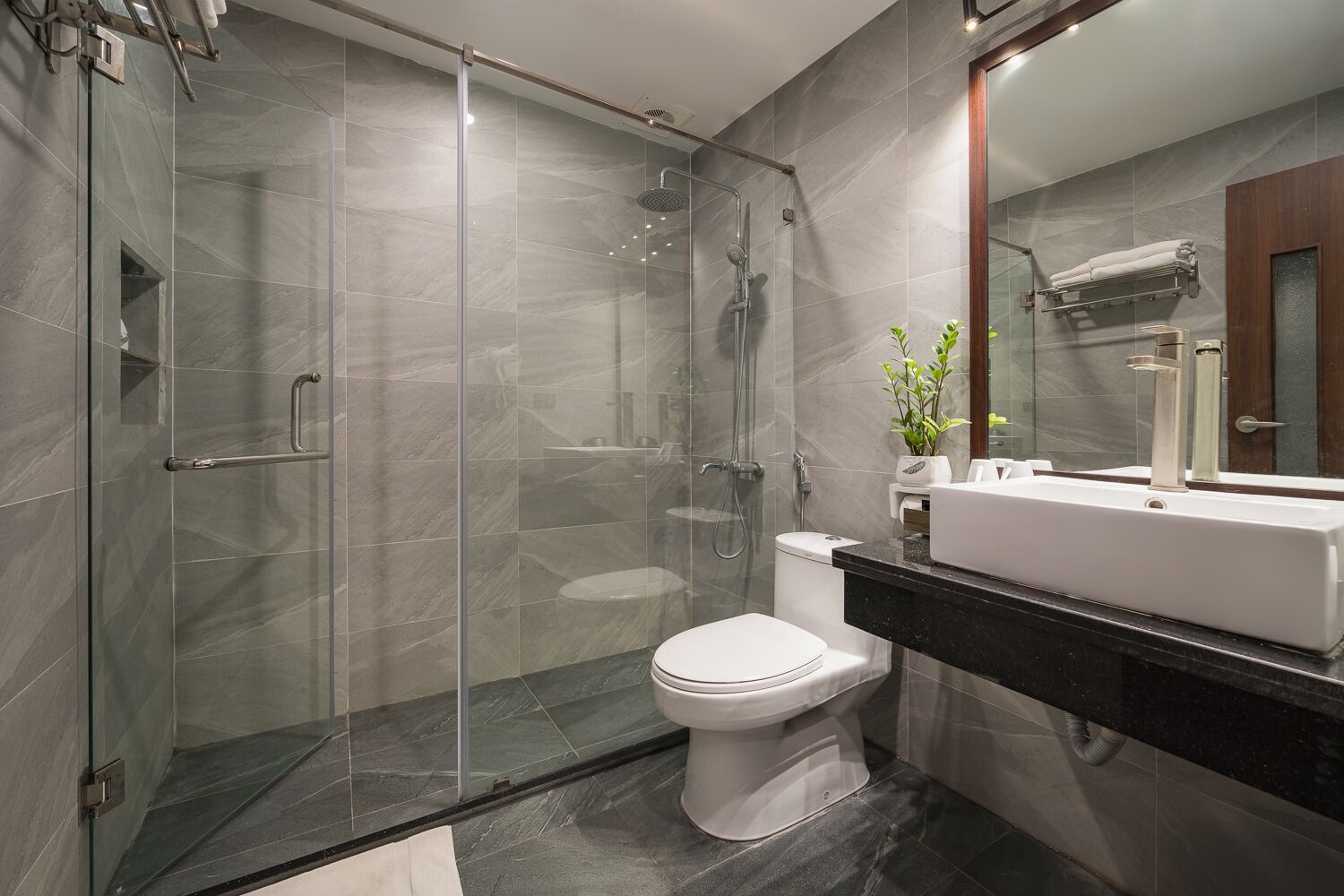 Hanoi Little Town hotel - האנוי - חדר רחצה