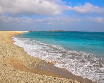 Long Hong - Magong City - Beach