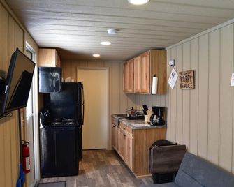 Hay Cottage Cabin in Sacramento Mtns. - Sacramento - Kitchen