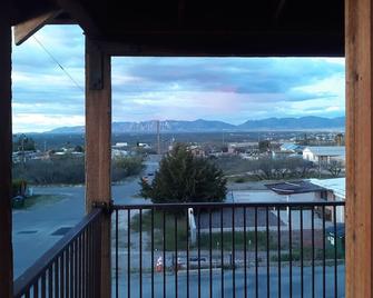 Tombstone Motel - Tombstone - Balcony