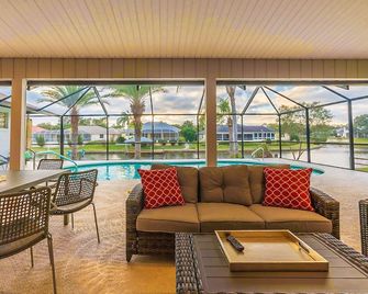 Boat DockSalt Water Heated Pool Close to Beach - Palm Coast - Sala de estar