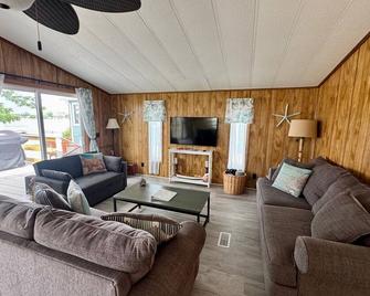 Swim, fish, have fun at the sandbar & cruise the lake! Sleeps 8! - Warsaw - Sala de estar