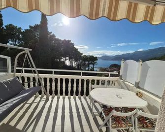 Villa Nikola Kentera - Sveti Stefan - Balkon