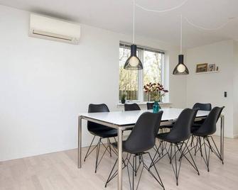 7 Person Holiday Home in Lemvig - Lemvig - Comedor