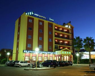 Hotel Zeus - Merida - Building