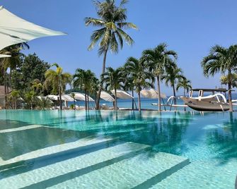 Seven Secrets by Hanging Gardens - Senggigi - Uima-allas