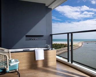 Hotel Indigo Hainan Xiangshui Bay - Lingshui - Balcony