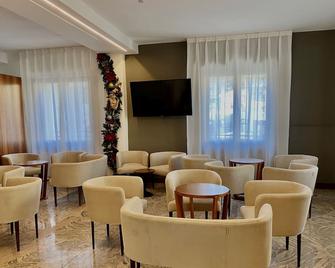 Hotel Sciatori - Temù - Lounge