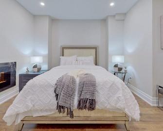 Family Modern walkout Basement wSauna Indoor Fireplace Wifi - Innisfil - Bedroom