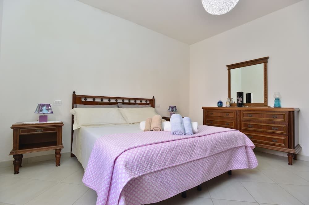 Izzhome Regina Margherita - Pula - Camera da letto