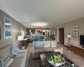 Stay on the Beach in Saint Maarten 3BR Condo sleeps 8 - Philipsburg - Wohnzimmer