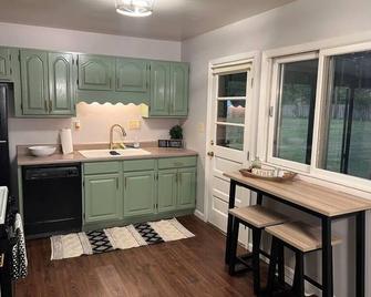 Salisbury - West Lafayette - Kitchen