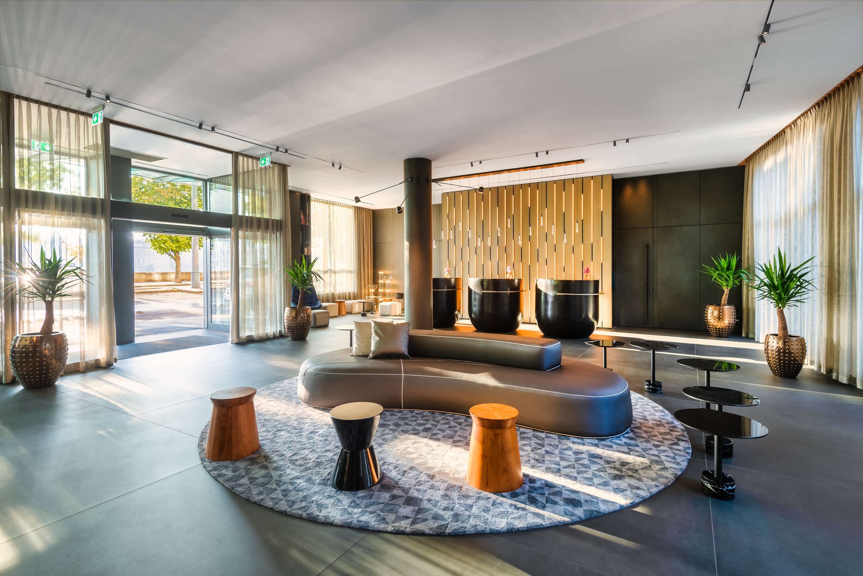 Lobby view of Park Plaza Budapest