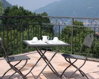 B&B Le Magnolie - Faggeto Lario - Balkon