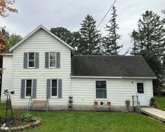 Oak Meadow Farmhouse - Spring Valley - Edificio