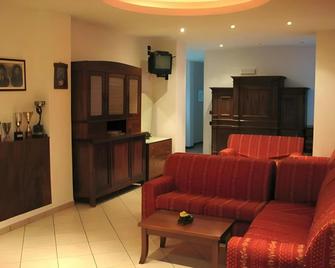 Albergo Neni - Brentonico - Wohnzimmer