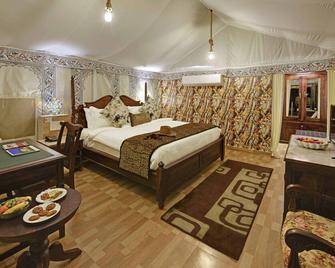 Gir Lion Safari Camp - Jūnāgadh - Bedroom
