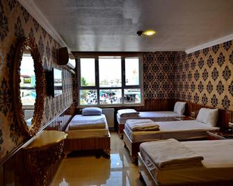 Hotel Istiklal - Edessa - Sypialnia