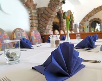 Ristohotel zur Linde - Bedburg - Ristorante