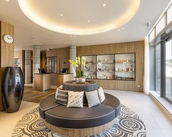 أوتل آند سبا - ثالازور سان جين دو لوز - سان-جان-دو-لوز - ردهة