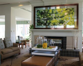Hilton Garden Inn Addison - Addison - Lobby