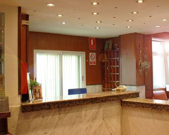 Hotel La Paz - Úbeda - Front desk