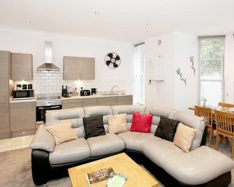 Austen's Luxury Apartments - Torquay