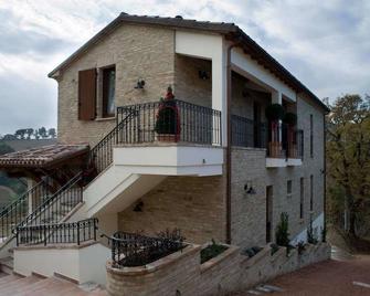 Casa Di Mi - Serrungarina - Edificio