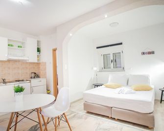 Apartments Emotha - Trogir - Schlafzimmer