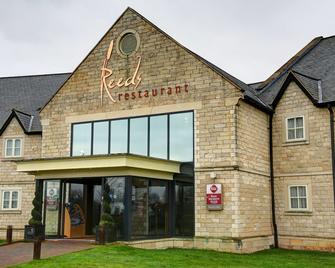 Best Western PLUS Pastures Hotel - Doncaster - Edificio