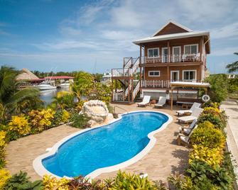 Casa de la Paz - Placencia - Piscina