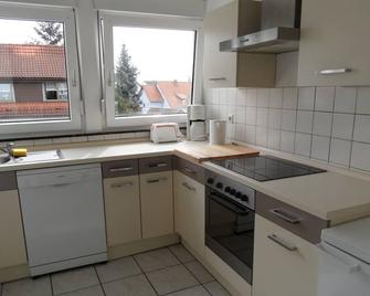 Bright and spacious apartment near Heidelberg, close to Mannheim. - Schwetzingen - Küche
