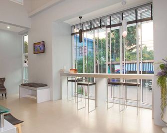 Soontree House Hotel - Удон Тані - Лоббі