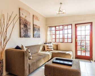 Treetops Guesthouse - Port Elizabeth - Pokój dzienny