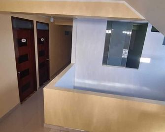 Hospedaje El Cantaro II - Tingo María - Escaleras