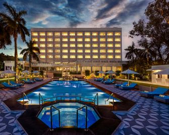 Tajview, Agra-Ihcl Seleqtions - Agra - Pool